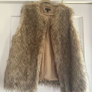 TOPSHOP FUR VEST.